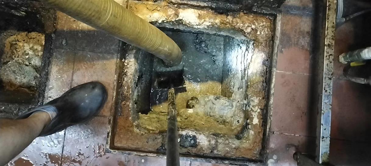 离石污水池清理一般都有毒气，怎么预防中毒呢？