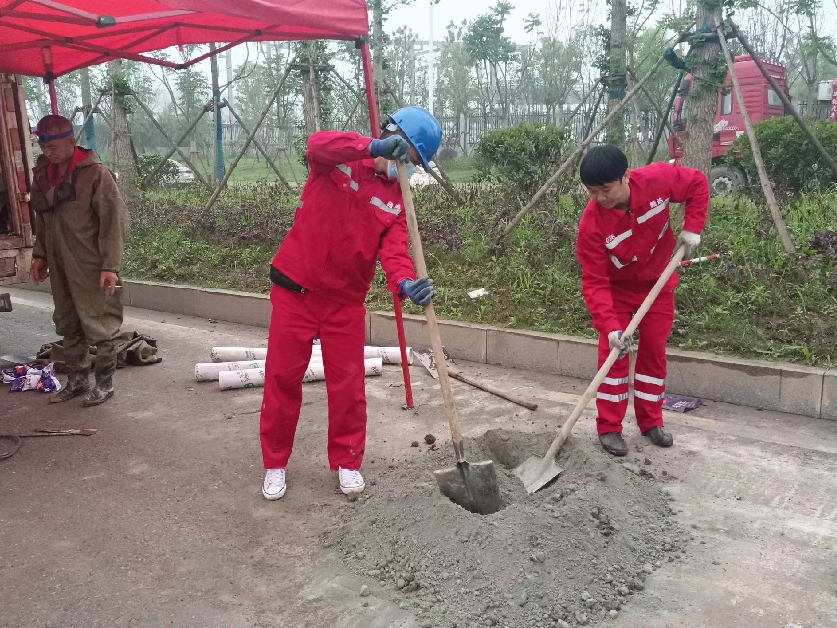 离石管道疏通哪家好】及时进行市政管道清淤